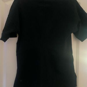 Lululemon T-shirt
